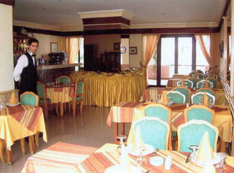 Fredj Hotel Tanger Nhà hàng bức ảnh